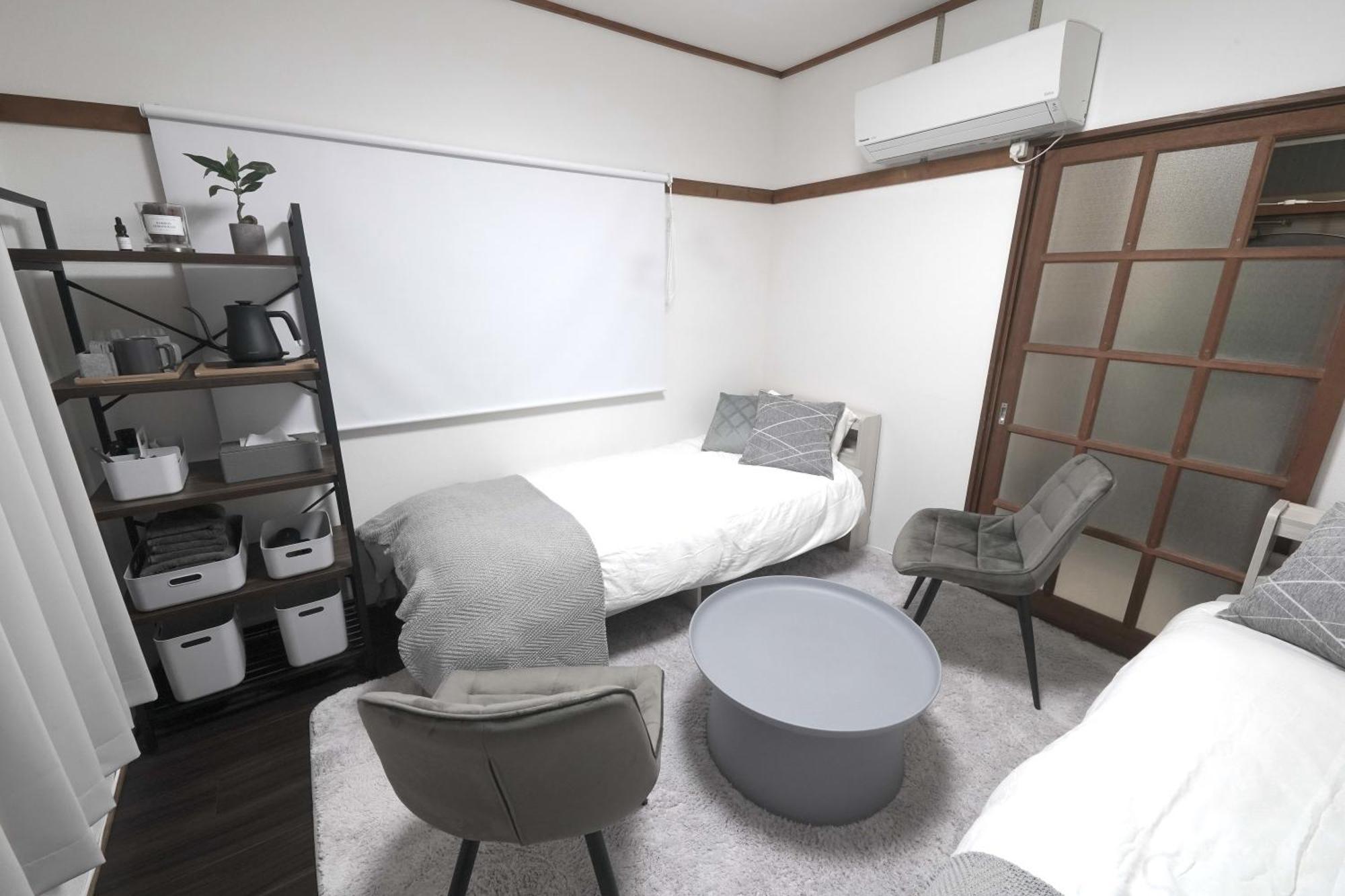 Apartemen Close To Shinjuku!twin Beds,projector,appliances!